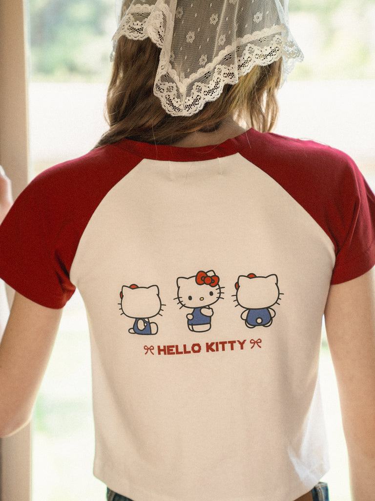【限定価格セール！】 HELLO KITTY T-SHIRT LOGO BROWN ALLISON × トップス