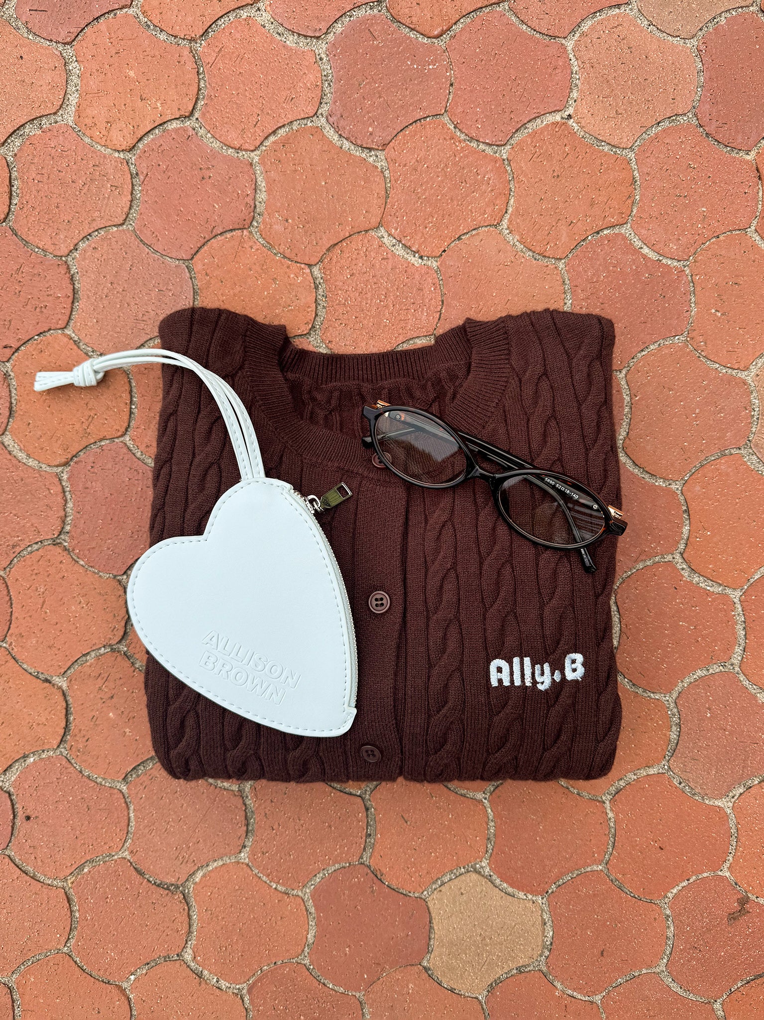 Lovely Mini Heart Pouch – ALLISON BROWN