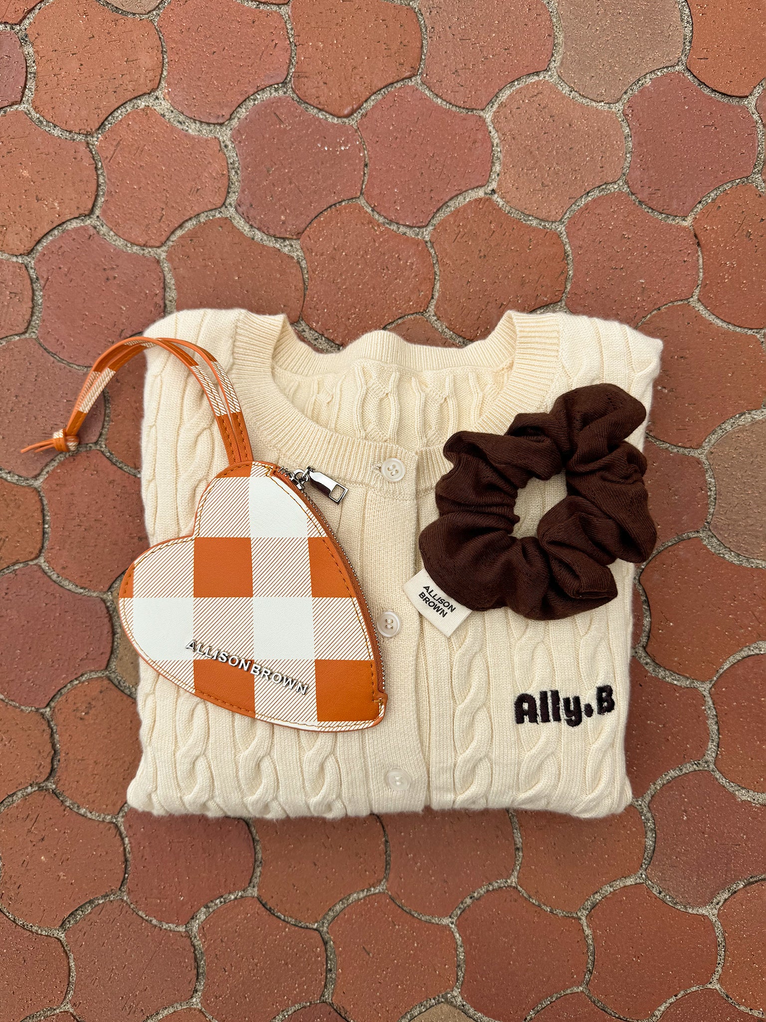 Lovely Mini Heart Check Pouch – ALLISON BROWN