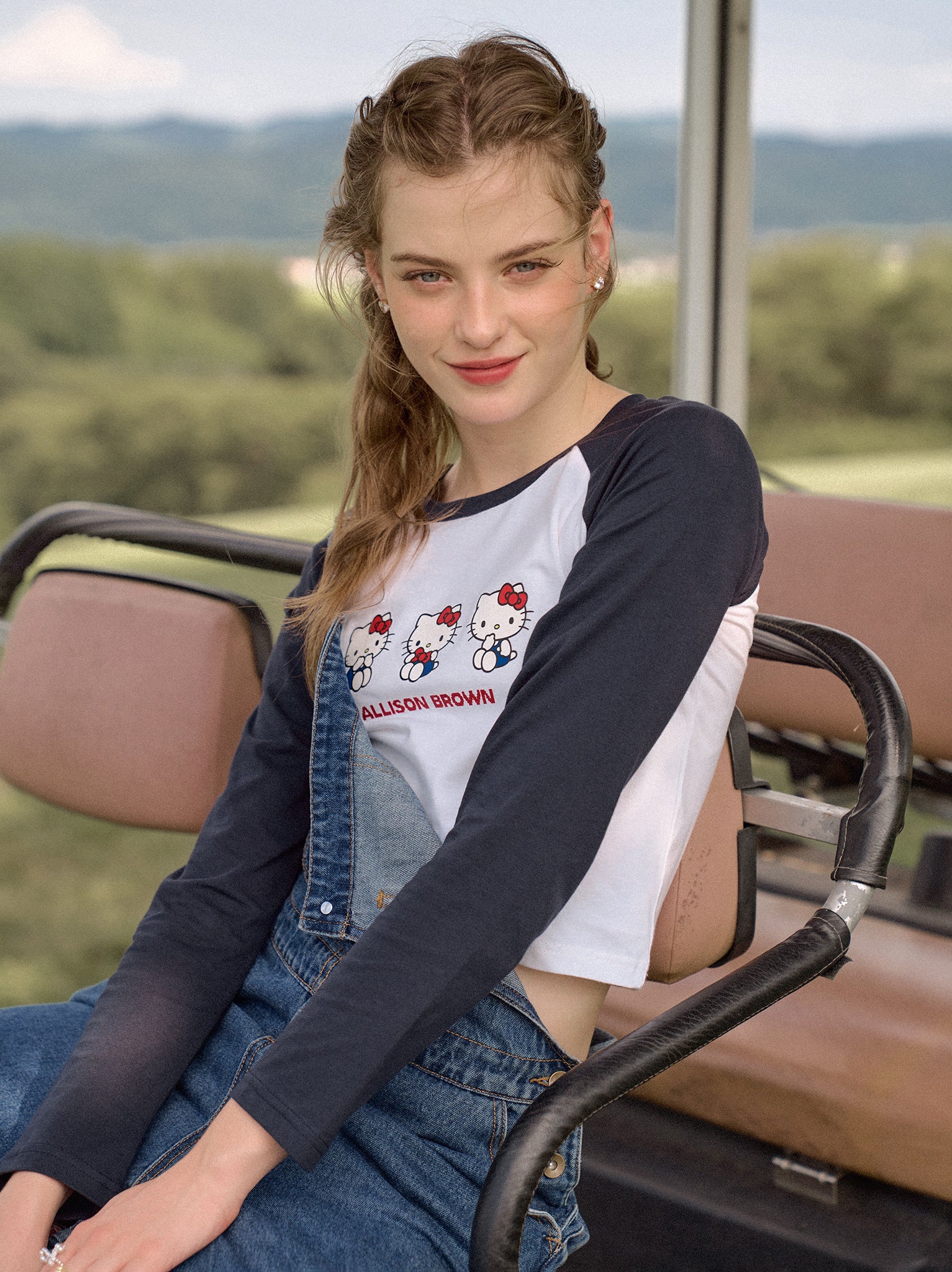 HELLO KITTY × ALLISON BROWN Raglan Long Sleeve T-shirt