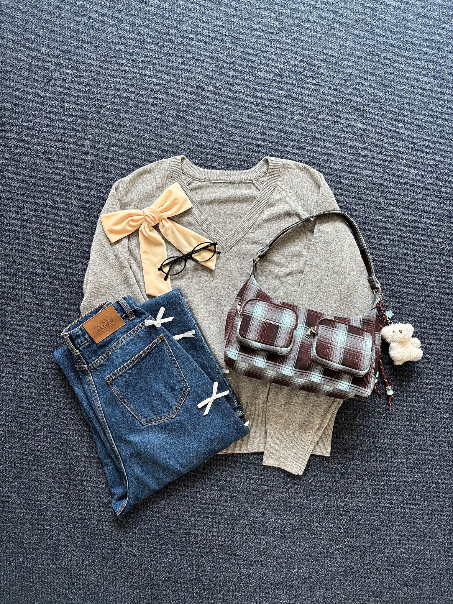 Petit Ribbon Loose Jeans – ALLISON BROWN