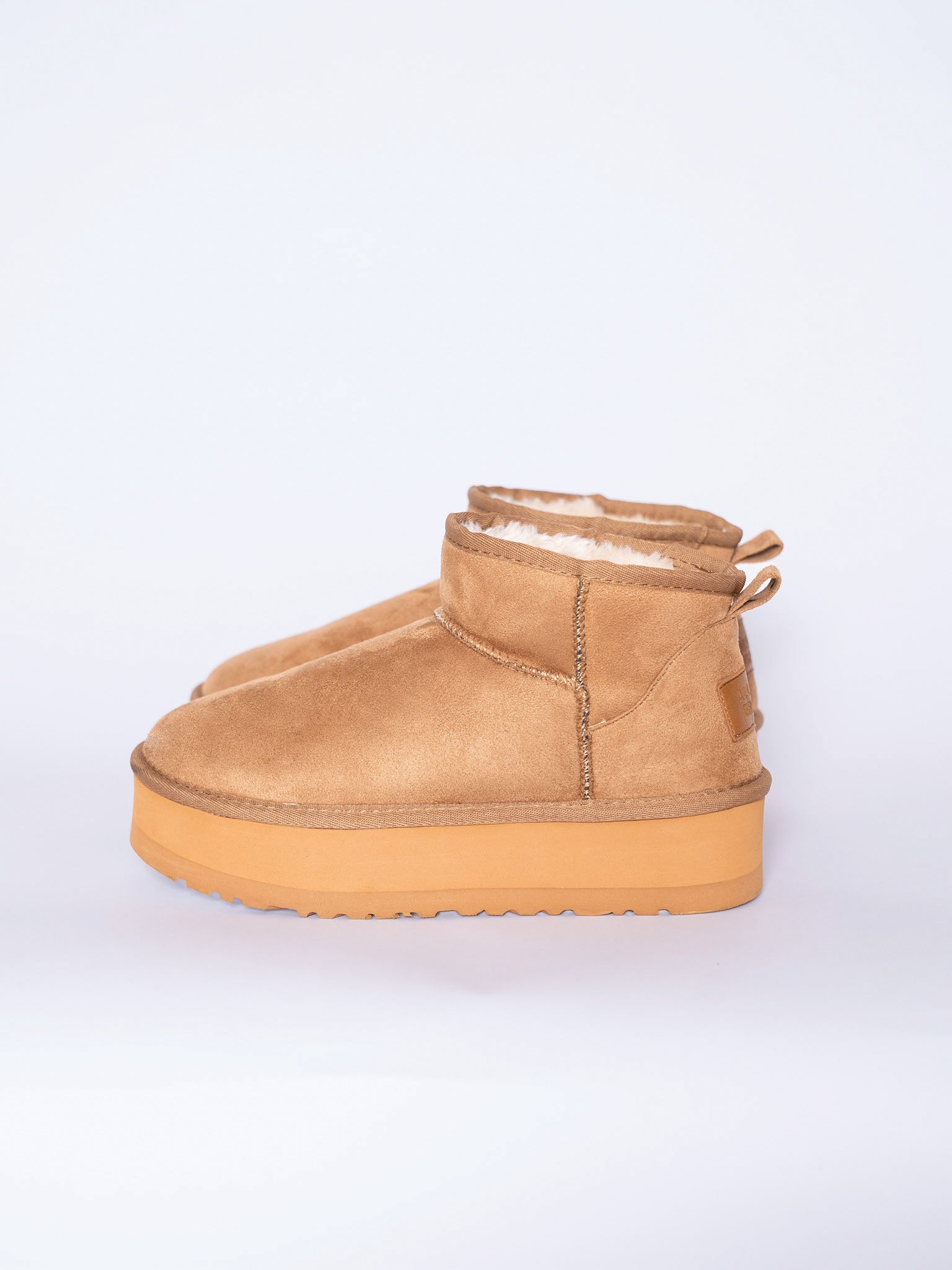 アリソンブラウン　COZY MOOD MOUTON BOOTS ムートンブーツ Cozy Mood Mouton Boots – ALLISON BROWN