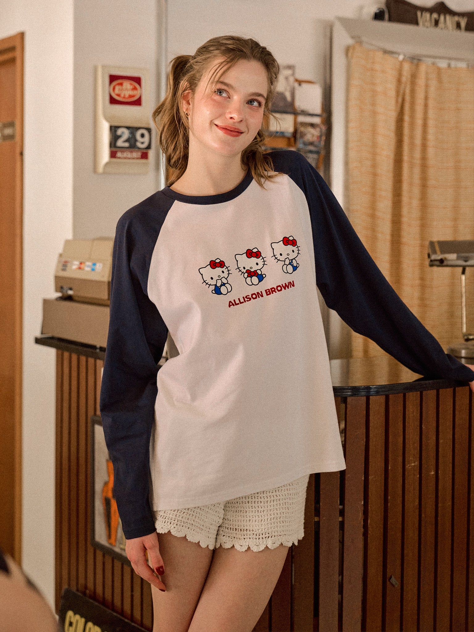 HELLO KITTY × ALLISON BROWN Raglan Long Sleeve T-shirt – ALLISON BROWN