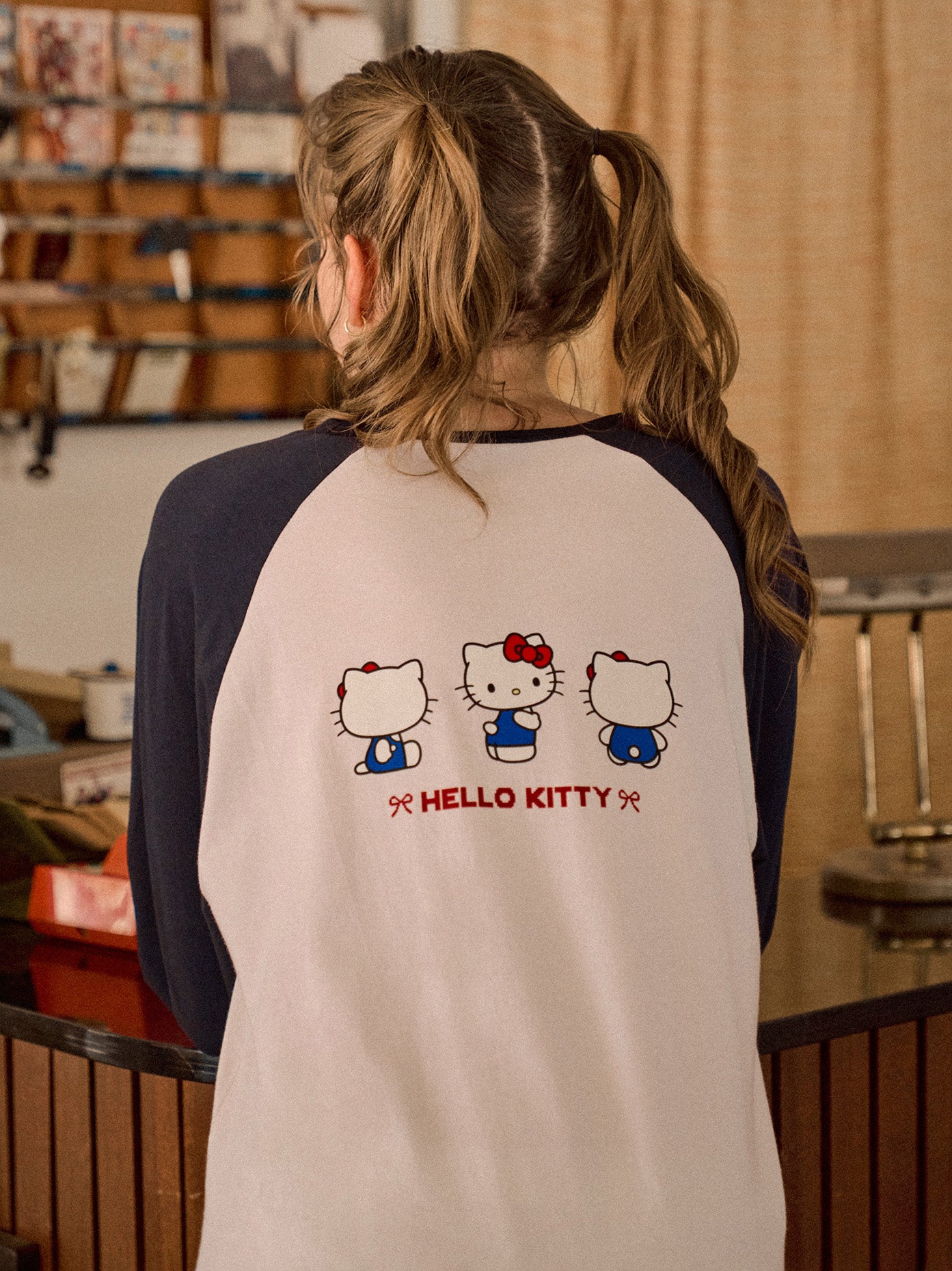 HELLO KITTY × ALLISON BROWN Raglan Long Sleeve T-shirt – ALLISON BROWN