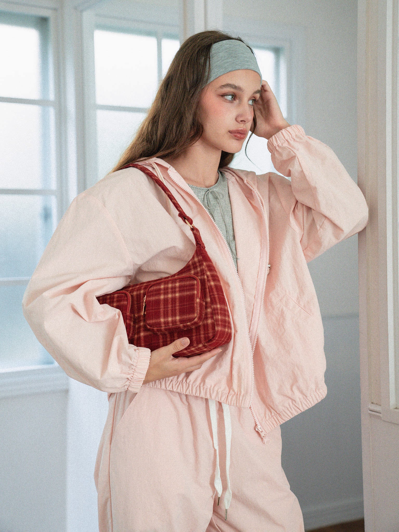 2_95878bd4-f801-422f-a370-