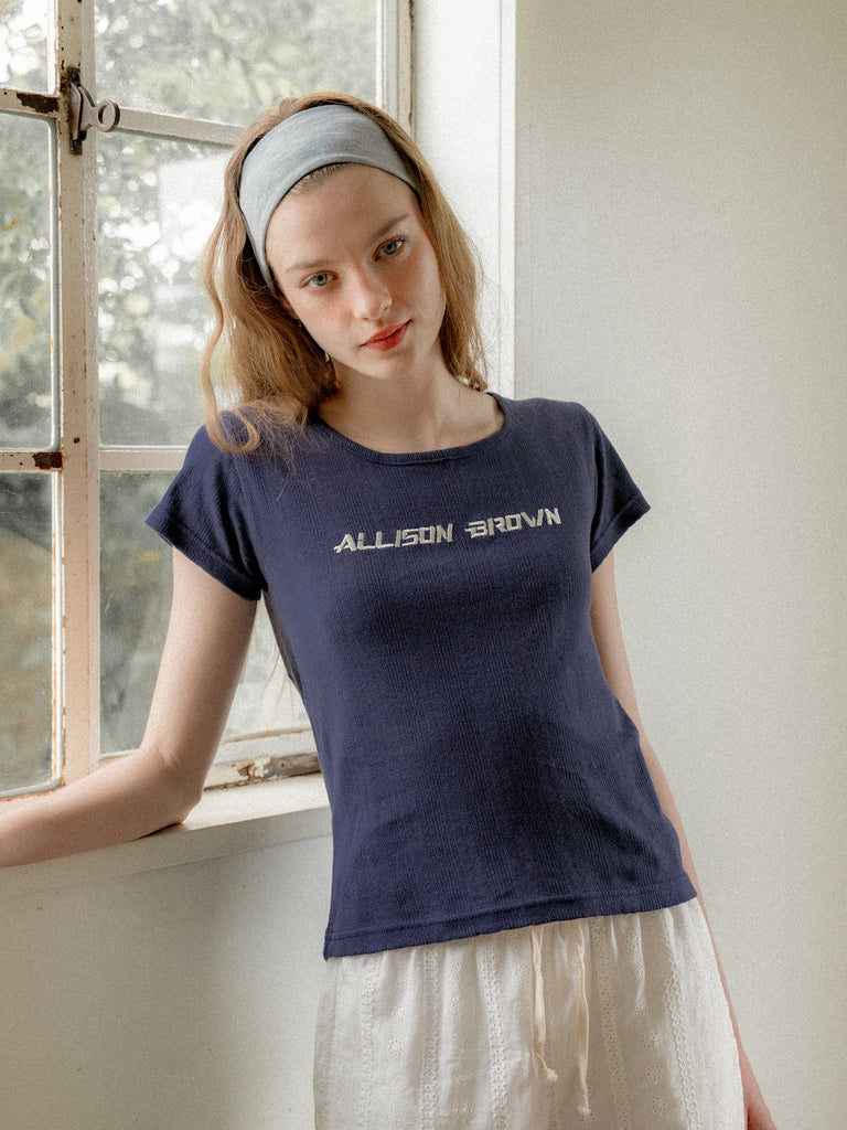 HELLO KITTY × ALLISON BROWN LOGO T-SHIRT