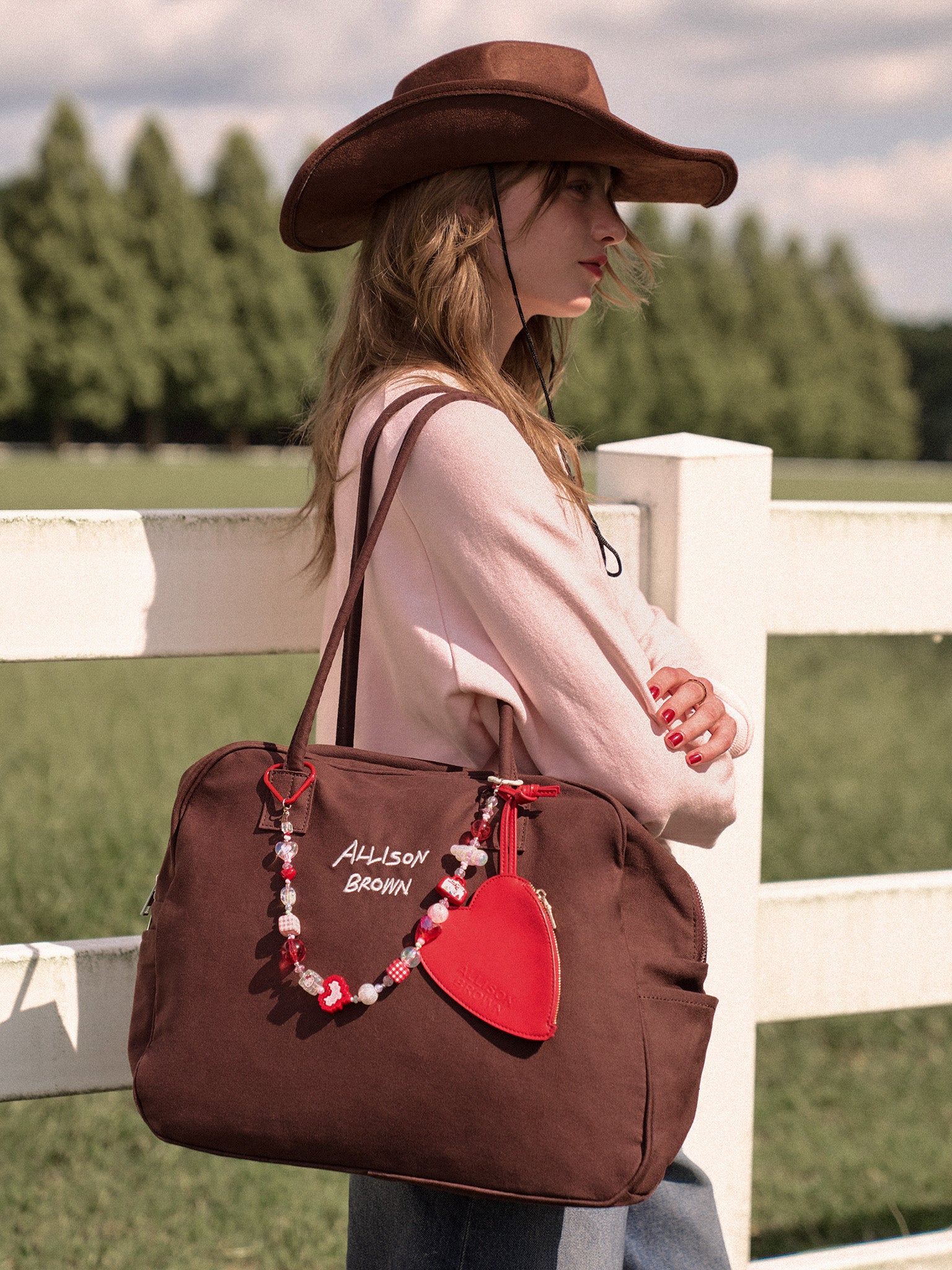 HELLO KITTY × ALLISON BROWN Beaded Strap Charm – ALLISON BROWN