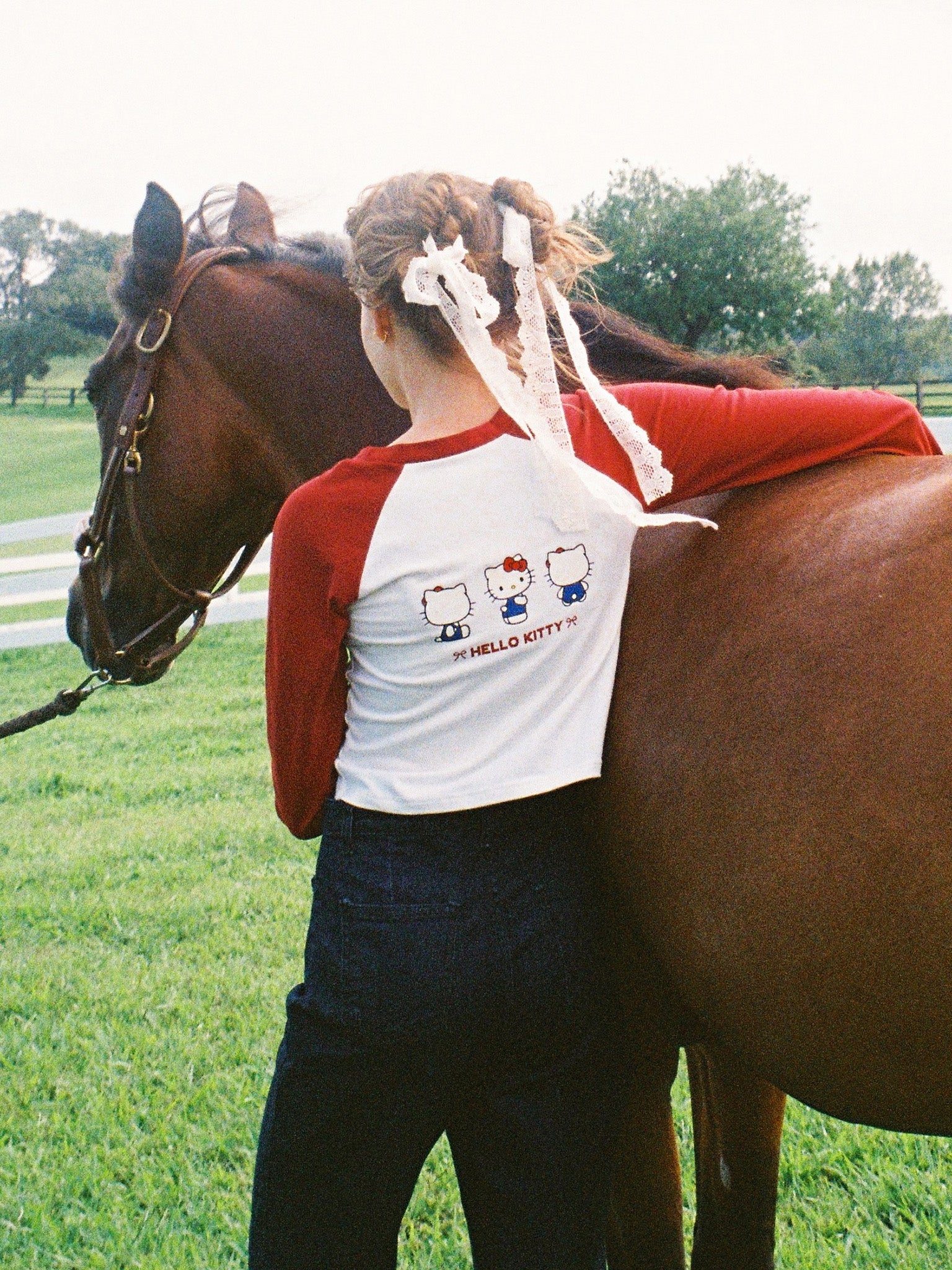 HELLO KITTY × ALLISON BROWN Raglan Long Sleeve T-shirt