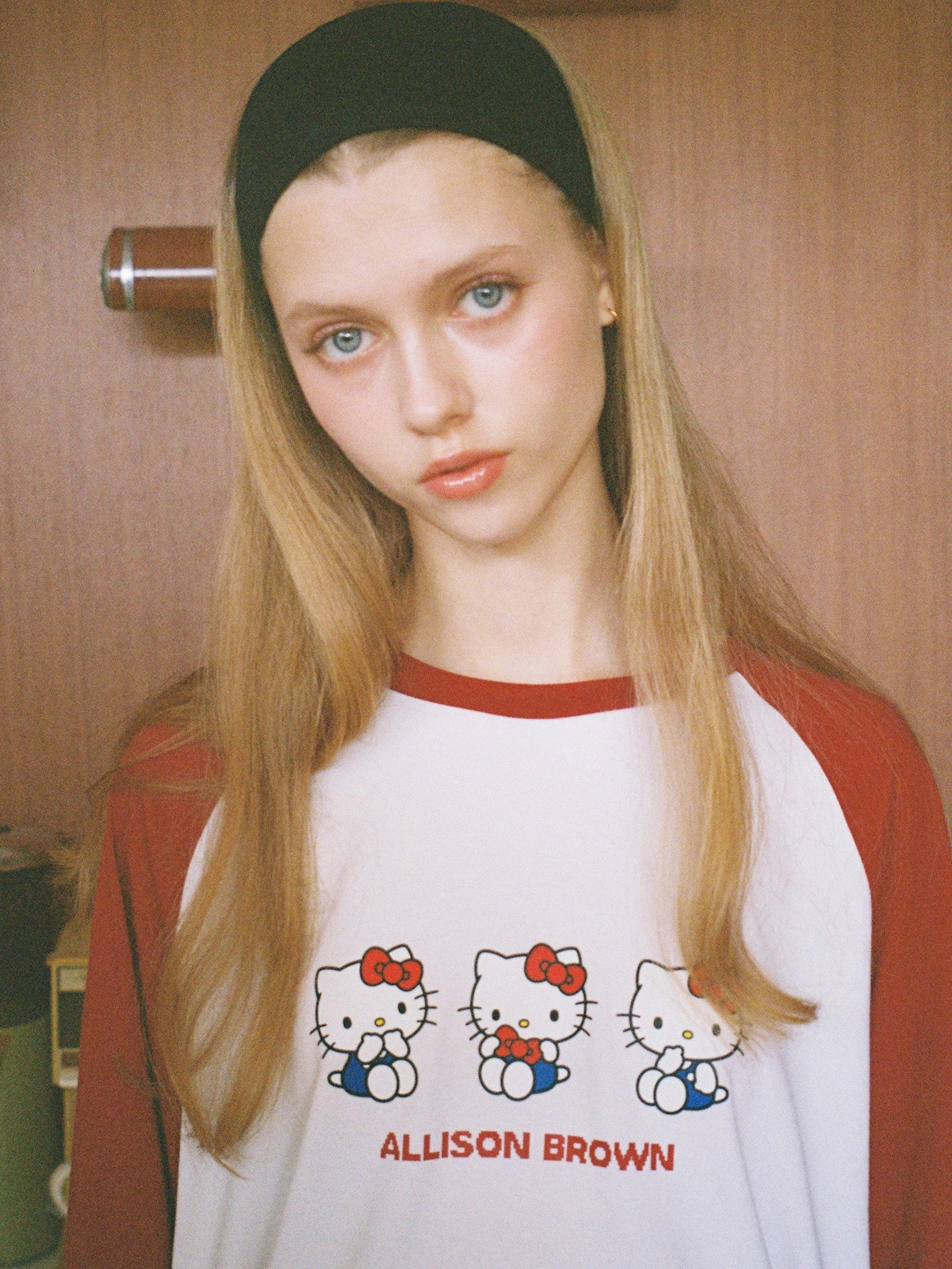HELLO KITTY × ALLISON BROWN Raglan Long Sleeve T-shirt