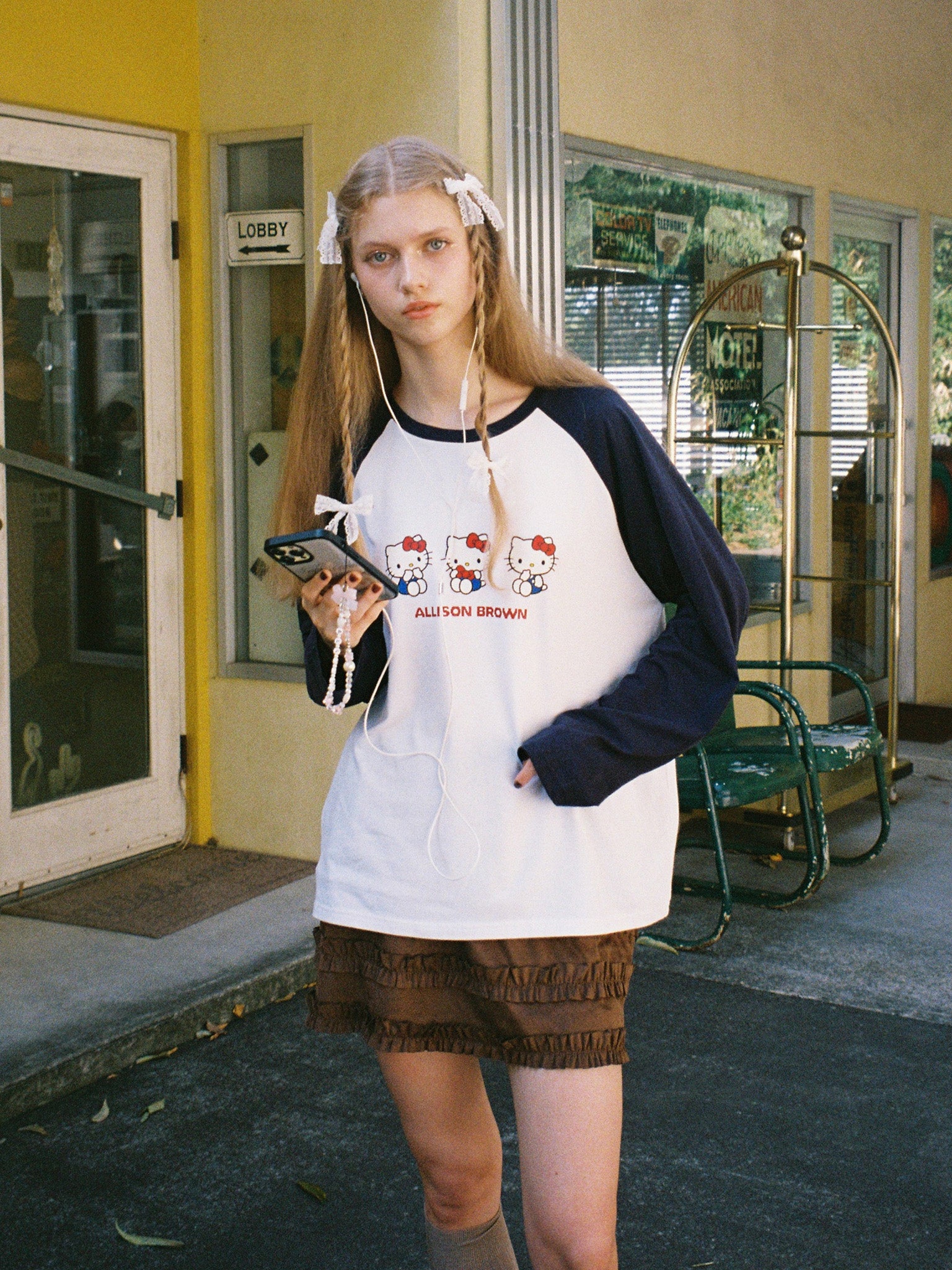 アリソンブラウン　キティ　コラボtシャツ 新品 アリソンブラウン キティちゃんとのコラボTシャツ - メルカリ