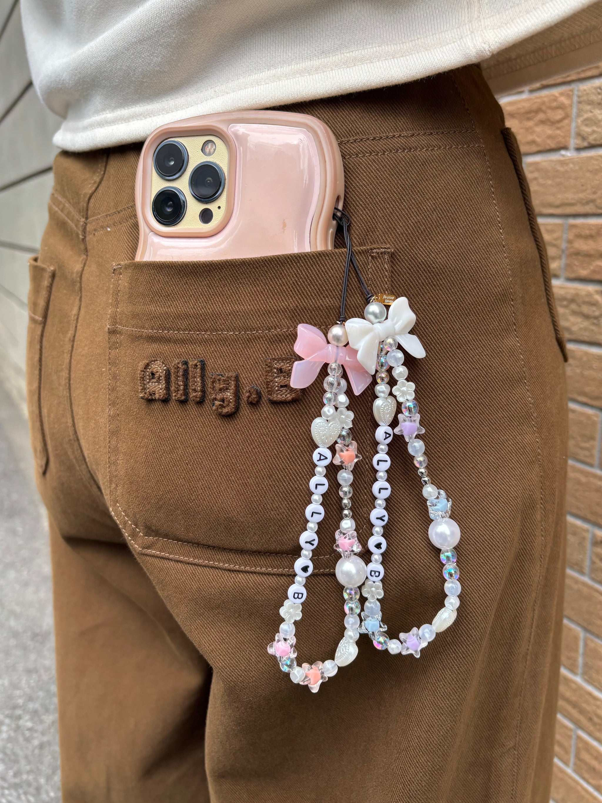 Ally.B Phone Strap – ALLISON BROWN Ally.B Phone Strap – ALLISON BROWN